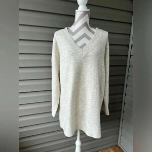 NWT- FRENCH CONNECTION V Neck Wool Blend Sweater Oatmeal Women’s Sz  1XL